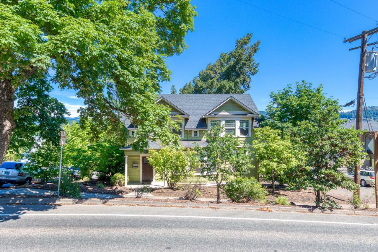 Azusa House Hood River Buitenkant foto